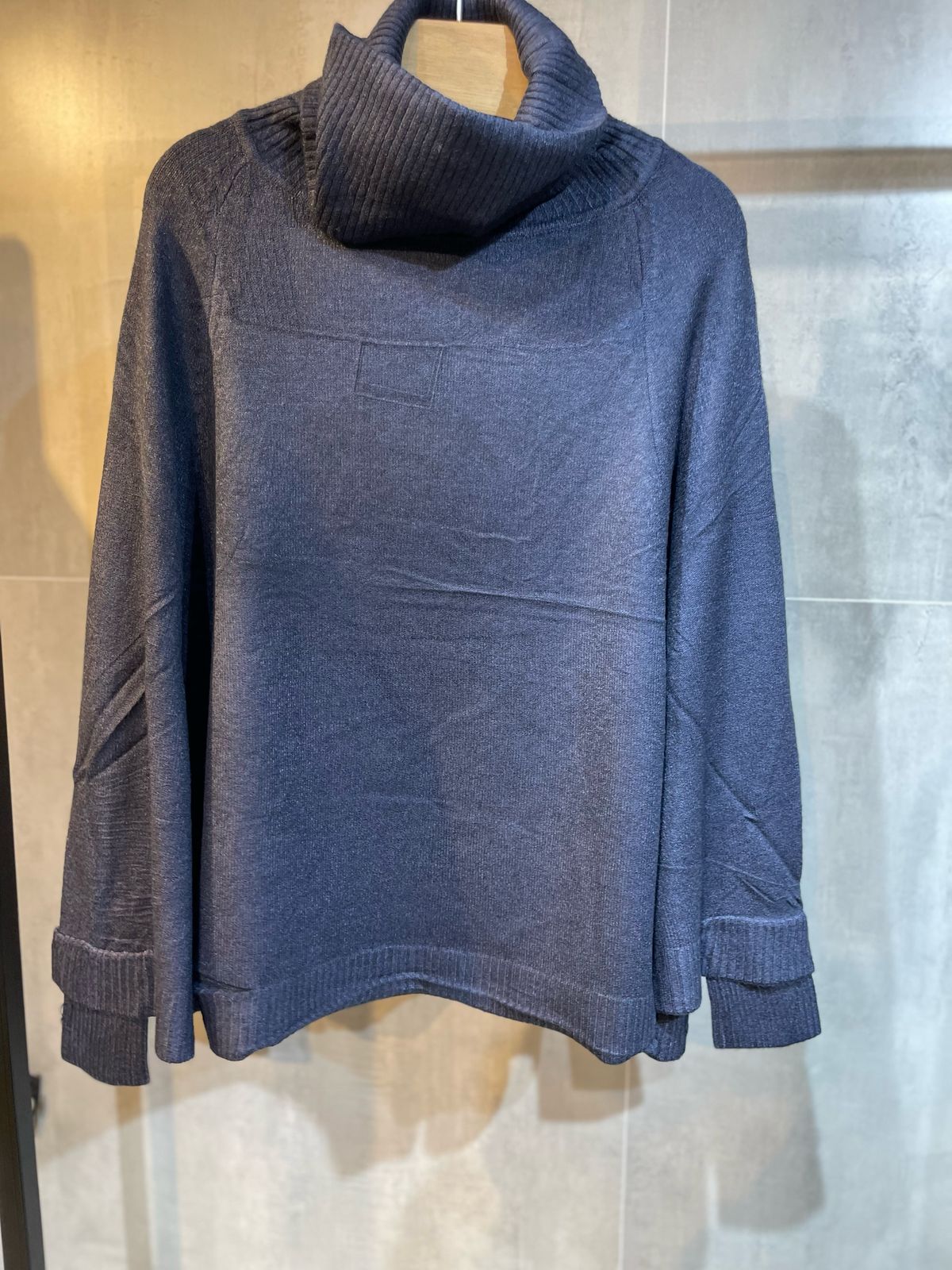 Poncho Livia