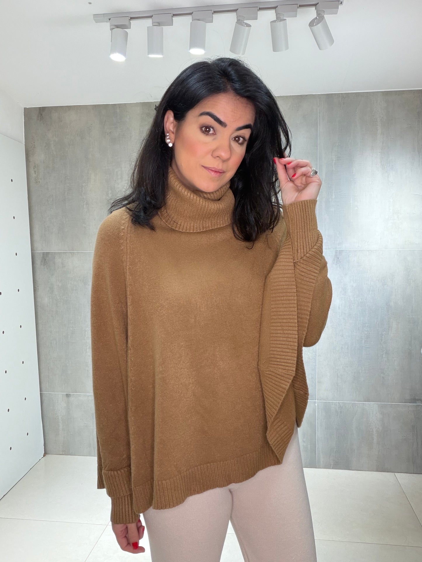Poncho Livia