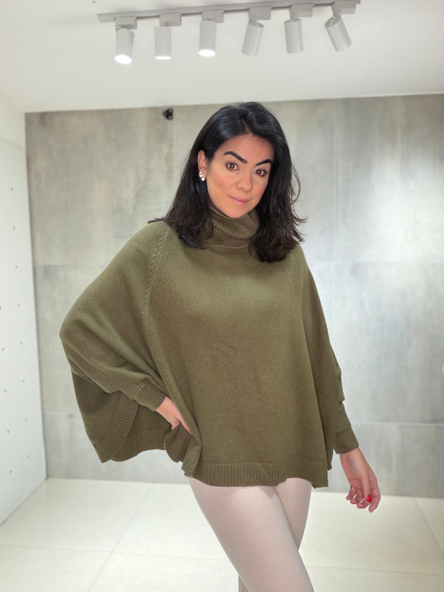 Poncho Livia
