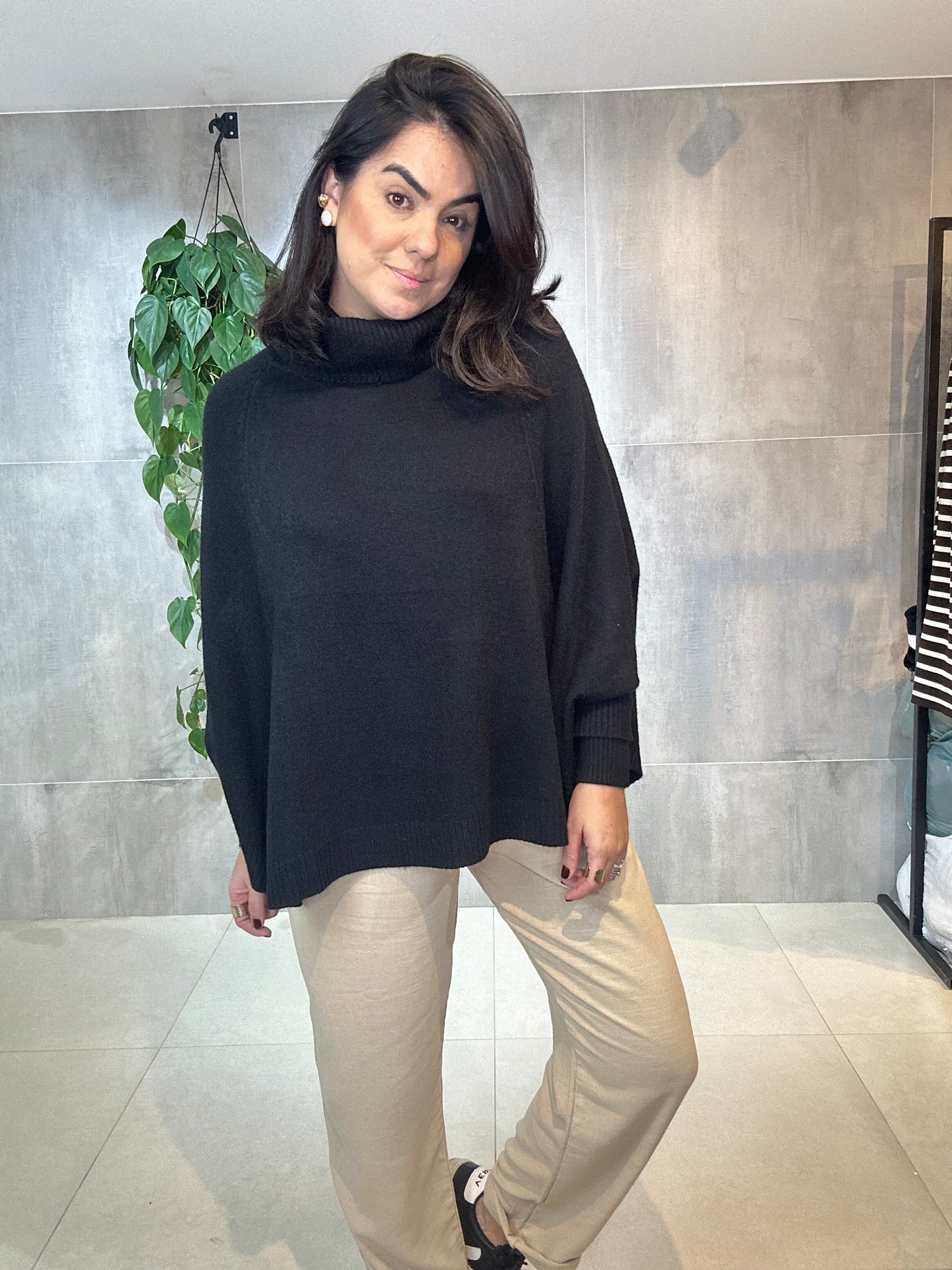 Poncho Livia