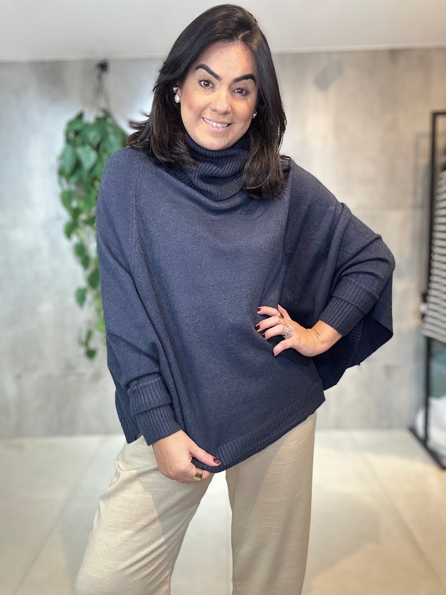 Poncho Livia